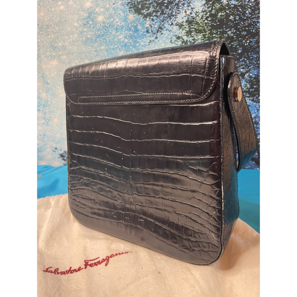 Women's Salvatore Ferragamo Vintage Black Leather Shoulder Bag EUC - Picture 4 of 16